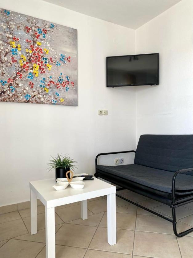 צזריקה Villa Mihaela - Apartment Ika מראה חיצוני תמונה